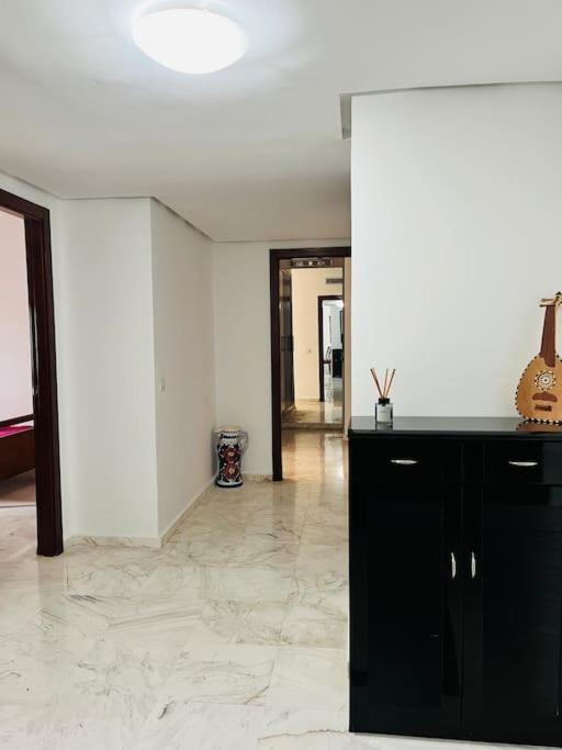 Appartement In The Heart Of Tanger Boulevard Exterior photo